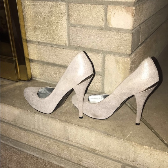 Women’s Pewter Suede like shimmer Heels - Picture 2 of 5